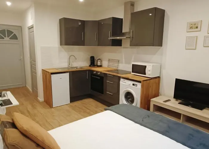 Garnavie - Centre - Les Halles * Lourdes