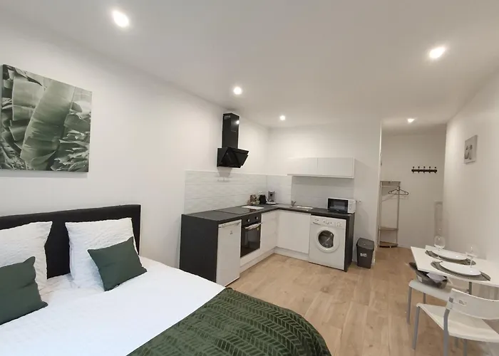 Garnavie - Centre - Les Halles * Lourdes