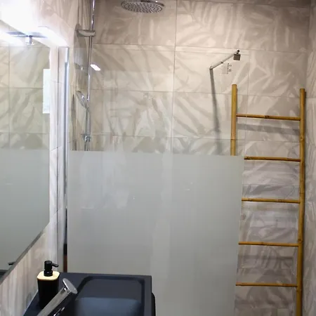 Garnavie - Centre - Les Halles * Lourdes